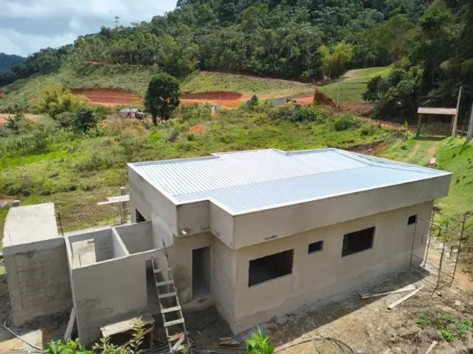 ?Casa 198m² em construção + 30.000m² de área | Mata Atlântica | Santa Teresa
