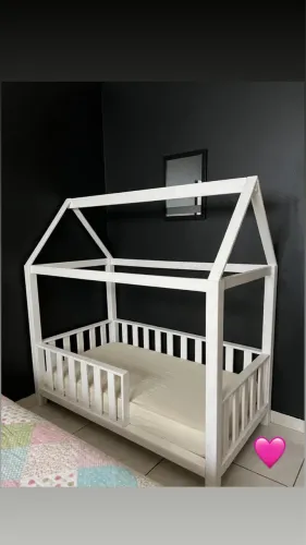 CAMA INFANTIL CASINHA MONTESSORIANA COM COLCHÃO