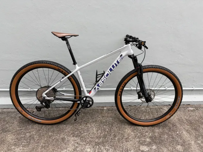 Absolute Pro SL Carbono 29 - Shimano XT - RockShox