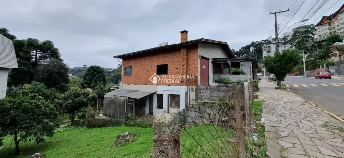 Terreno de 699 M2 em Gramado