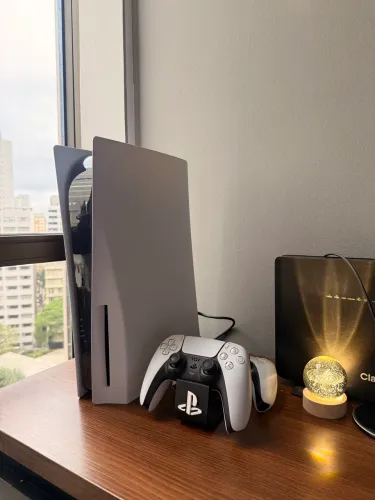 PS5 Slim com Leitor + Controle | Impecável