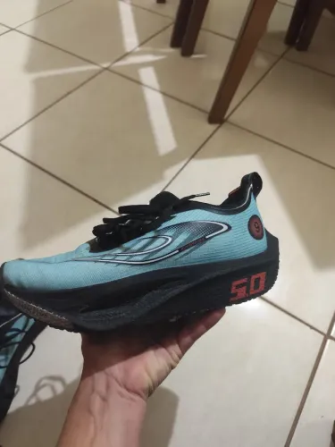 Tênis carbono 42 novo