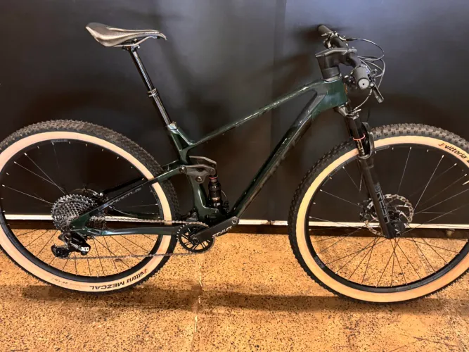 BICICLETA SENSE INVICTUS COMP TAMANHO 17 SEMI NOVA