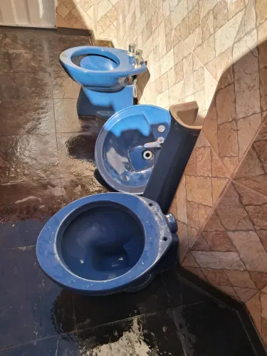Kit banheiro ( vaso sanitário, pia , bidê)