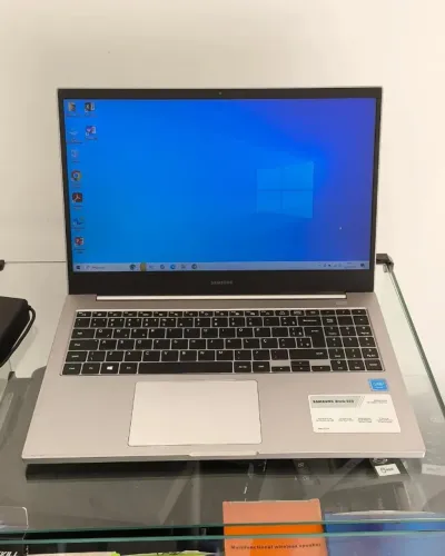 Samsung Book E20 Notebook Celeron 5205U 4GB RAM SSD 256GB Tela 15,6" HD