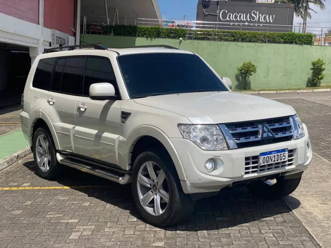 Mitsubishi Pajero HPE Full 3.2 4X4 T.i.dies. 5P AUT 2014