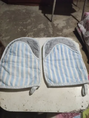 LUVAS, de forno e cozinha usada, reforçada 