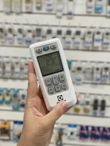 Controle Electrolux Inverter - pilhas inclusas 
