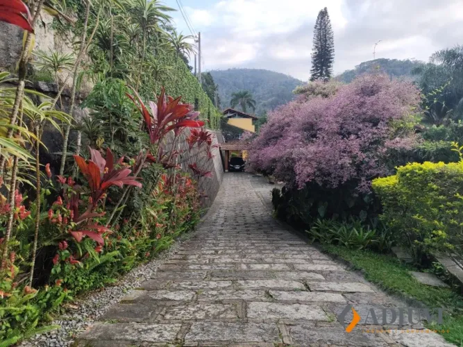 Casa linear em Nogueira