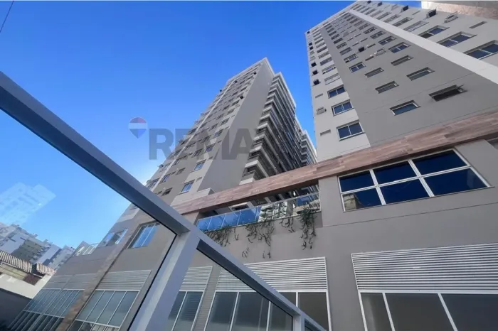 Apartamento/1 qt/ varanda/andar alto/Santa Rosa-Niterói/R$ 303.000,00