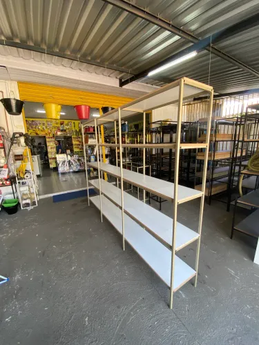 Prateleira 2,70 mt comprimento 