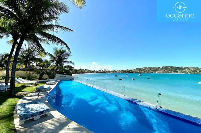 Casa com 6 suítes a venda na Praia da Ferradura em Armação dos Búzios - RJ