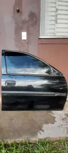 Porta do Corsa sedan 2003 completo 