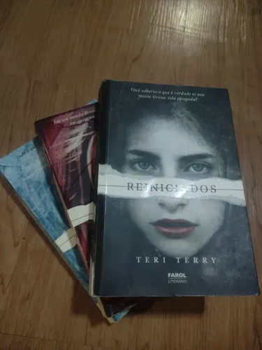 Série de livros "Reiniciados"
