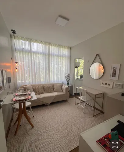 Lindo Quarto e Sala Mobiliado no Coração da Asa Sul