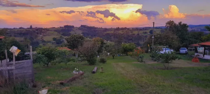 Sitio em bofete 28 mil metros Casa 2 quarto Sala Cozinha Banheiro Lavanderia Poço caipira 