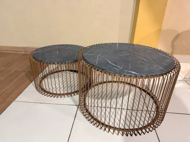 2 mesas lateral tamanho m e g