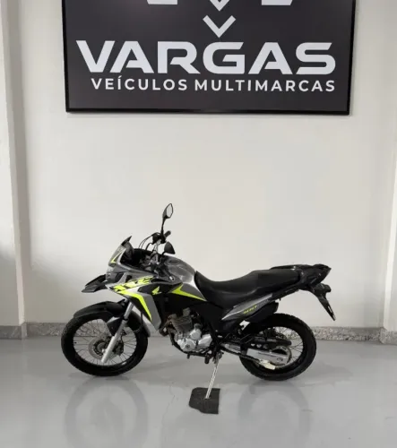 XRE 300 2019