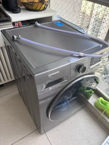 Máquina lava e seca Samsung Inverter com placa do motor queimada 