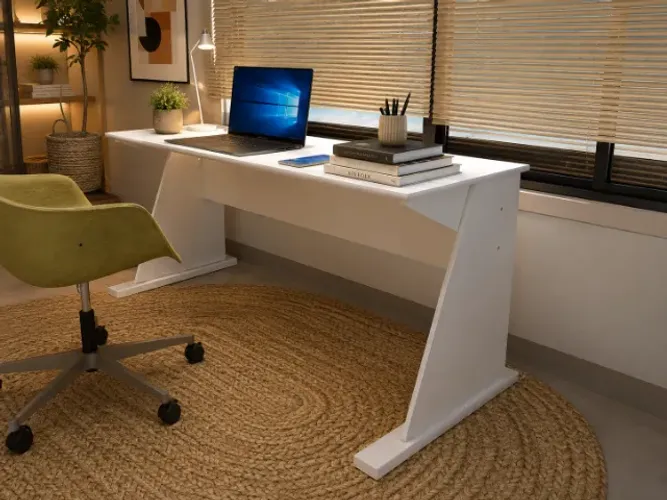 Mesa De Escritório Top Clean. L90cm x P45cm x A74cm.
