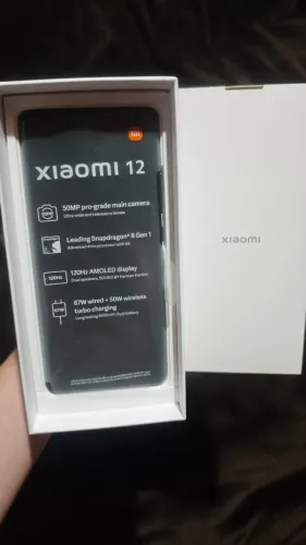 Smartphone Xiaomi 12 256gb e 12gb de ram seminovo