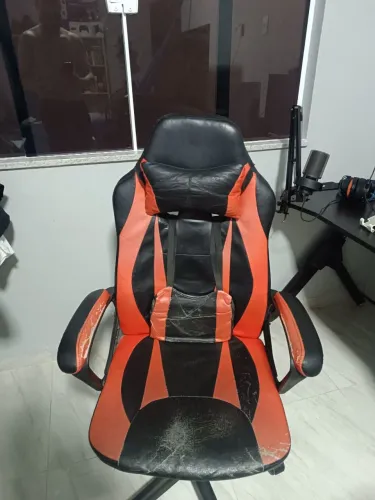 Cadeira Gamer Preta e Vermelha Otello