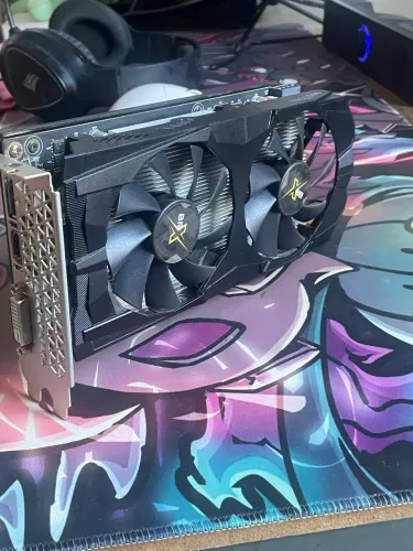 Rx 580 novinha pra sair rapido