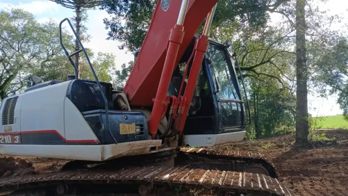 Escavadeira Hidráulica Linck Belt 210 Ano 2023 4.700 Horas
