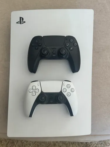 PlayStation 5 Digital 825gb 2 controles