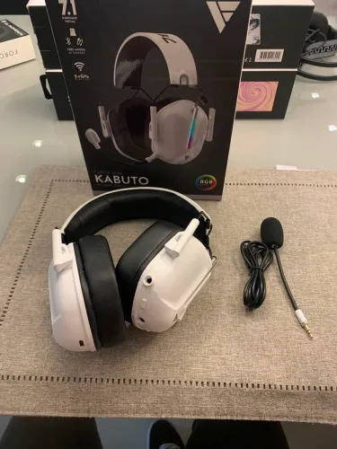 Headset Gamer Force One Kabuto Branco RGB 2.4GHz