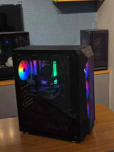 PC Gamer - Ryzen 7 7800X3D, B650M, 64GB (2X32GB)DDR5, 2TBSSD, RTX5070 12GB, 650W, WC240MM