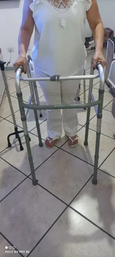 Andador de alumínio para idosos