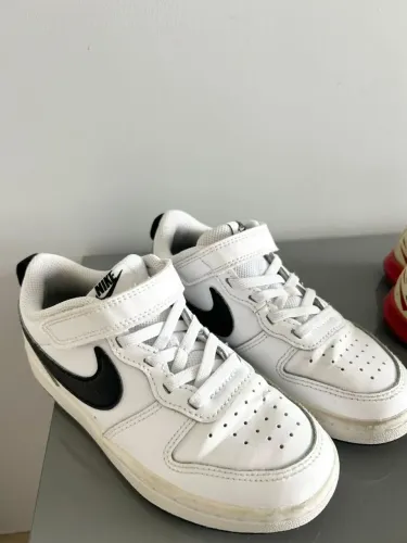 Tênis Nike tamanho 30 - usado mas em boas condições!