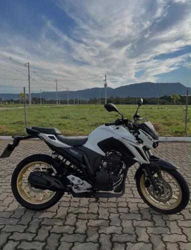 Yamaha FZ25 250 Fazer Connected 2025