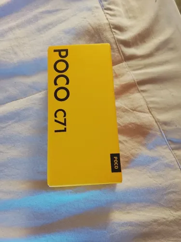 Vendo POCO C71 ZERO! 13C semi-novo tela quebrada! Ou troco os 2 em Motorola 5g semi-novo!
