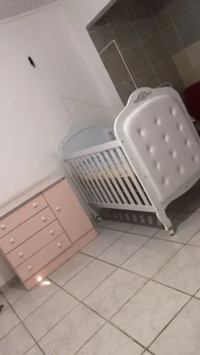 Berço americano de rodinhas