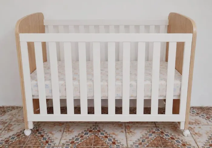 Berço com colchão
