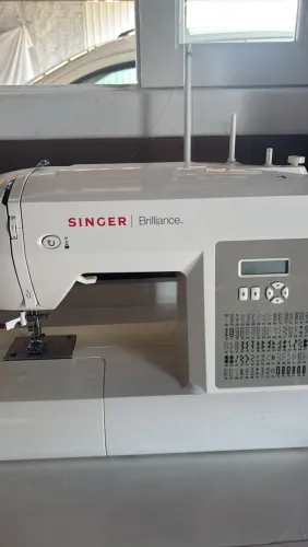 Máquina costura Singer