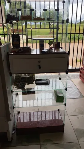 Vitrine com o caixa 