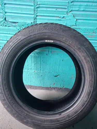 Peneu pirelli  aro 175 x 65 x 15 88 T seme novo, com os cravos laterais 