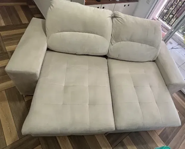 Sofá reclinável 2.00, veludo bege/ valor negociável