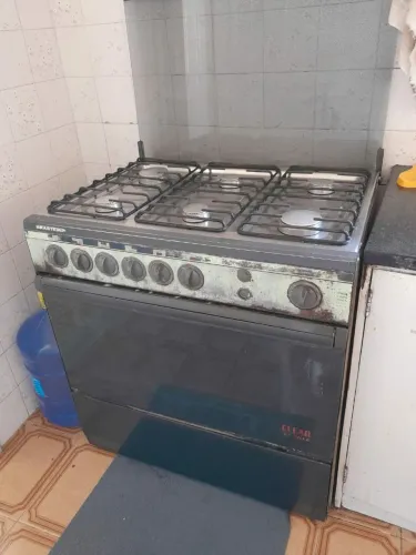 Fogão brastemp 6 bocas com forno integrado (3 bocas funcionando com certeza)