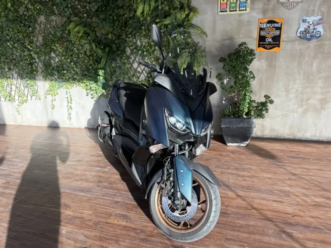 Yamaha Xmax 250 connected abs 2023