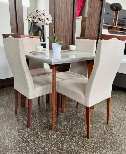 ? MESA 90x90 COM TAMPO DE VIDRO LAQUEADO ?  ? Elegância e sofisticação para sua sala de j
