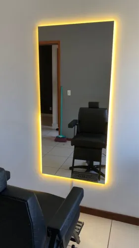 Espelho padrão com  Led 