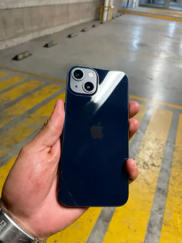 iPhone 13 - 128 GB