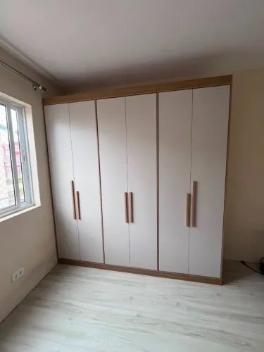 Guarda-Roupa Casal 6 Portas com Gavetas - Estado de Novo