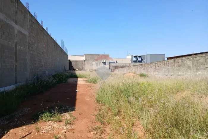 Terreno Comercial Imperdível em Sumaré!