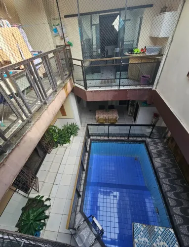Casa na Marambaia próximo da nova Rua da Marinha com 5Q sendo 3 suítes, piscina e 2 v.g.