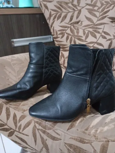 Bota de courino n 35.